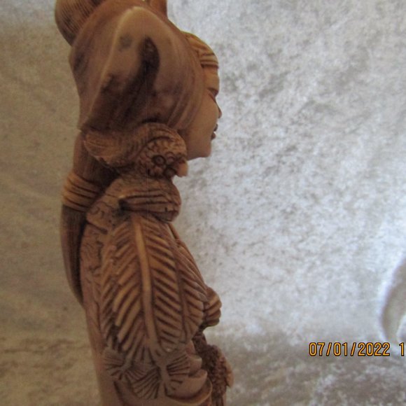 15" Resin Asian Women With Birds Statue - Picture 7 of 12